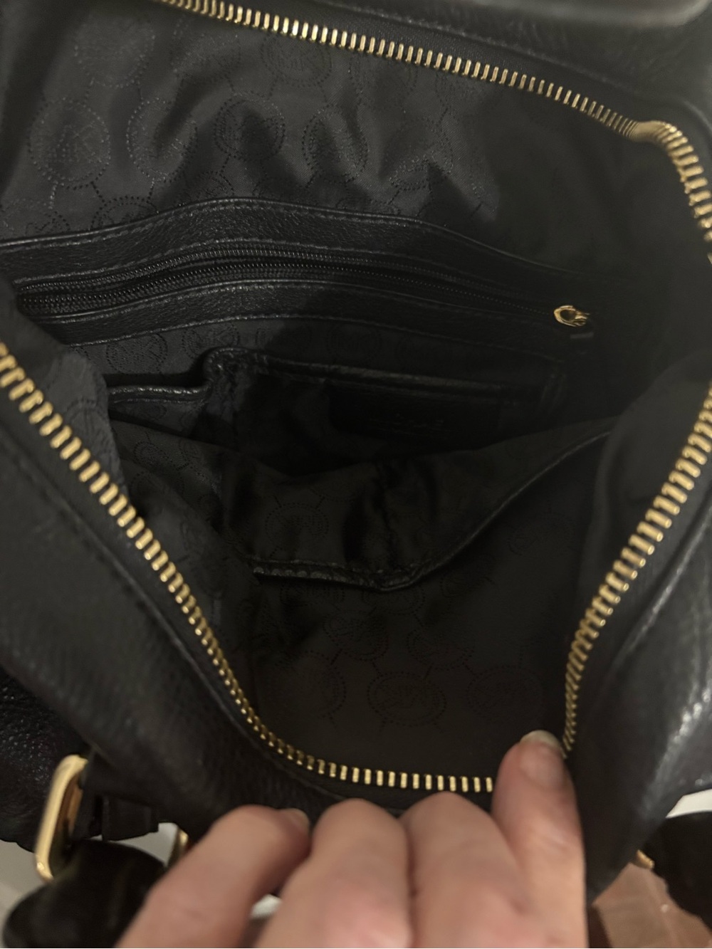 Michael Kors Black Bedfor Leather Satchel with Gold Hardware EUC - Picture 4 of 7